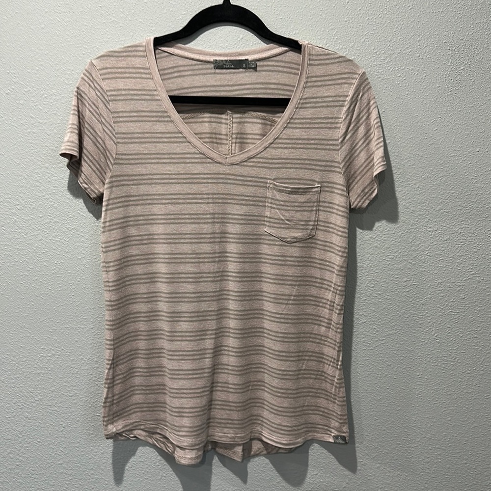 Prana V-neck Tshirt Top Tee